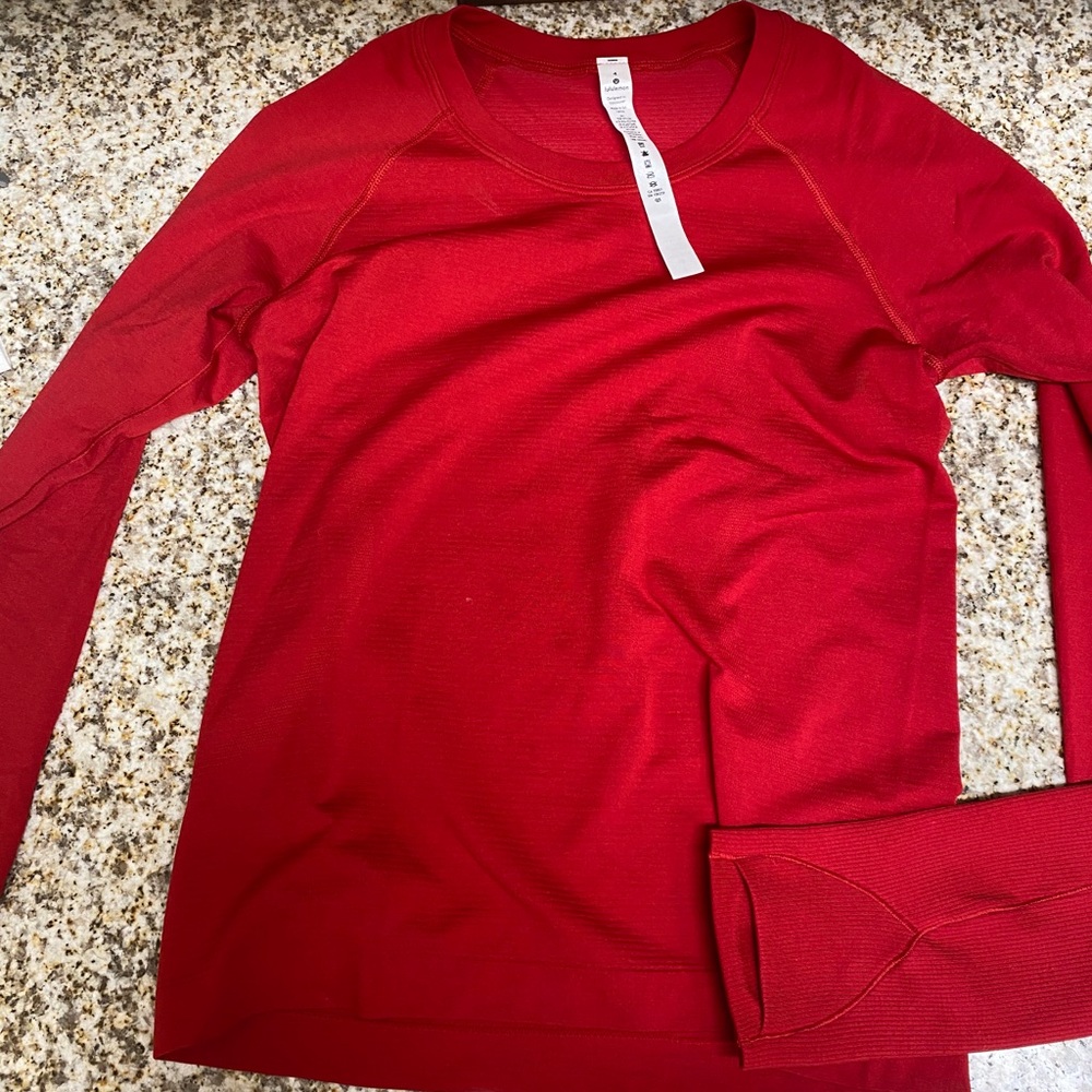 Lululemon swiftly tech long sleeve race length